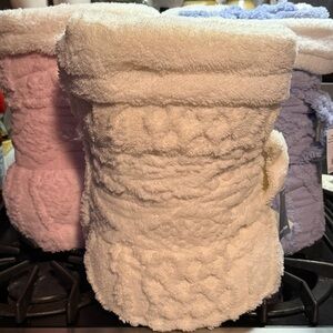 Wayland Square Cozy Blanket in White, 50x60 NWT